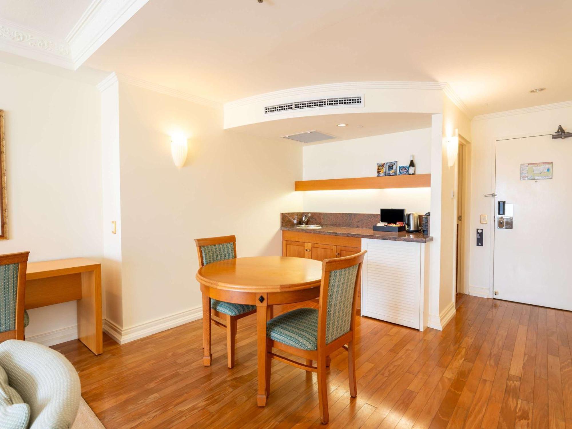 Готель Pullman Cairns International Екстер'єр фото A typical apartment at the hotel