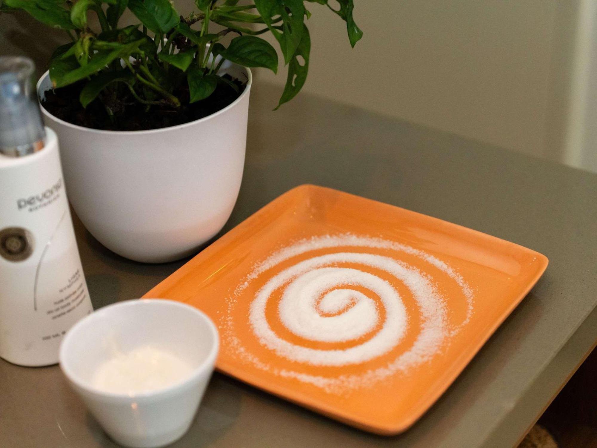 Готель Pullman Cairns International Екстер'єр фото A plate of salt